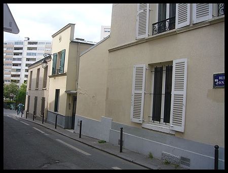P2440090