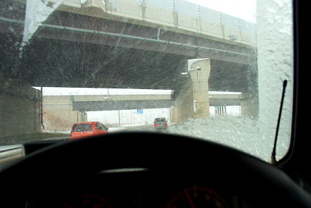 帰り道は吹雪…