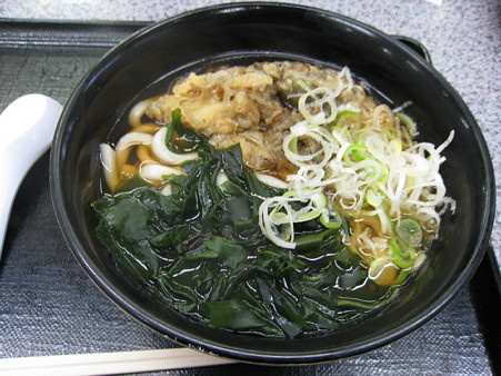 02まいたけうどん（550円）