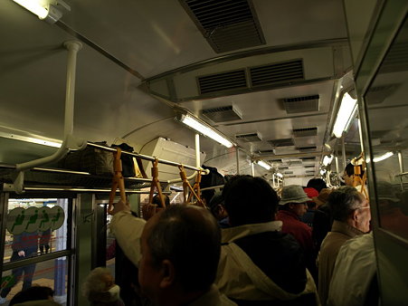 115系普通電車の車内