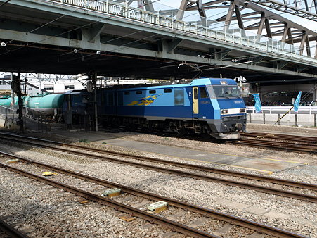 EH200-5(甲府駅)5