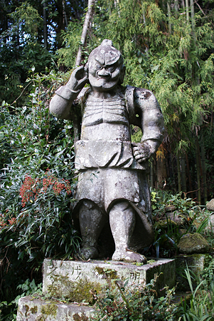 (8)龍雲寺石造仁王像　吽形