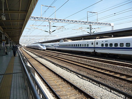 100223-小田原駅 500系追抜き (8)