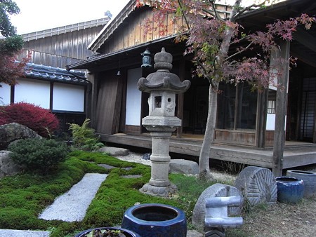 石垣屋内庭