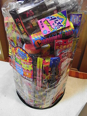 １０．まさ宗さんのお友達の花火師プレゼンツ！（２万円分！！）　季節外れの花火大会です（笑）