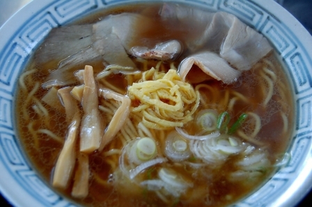 醤油ラーメン700円
