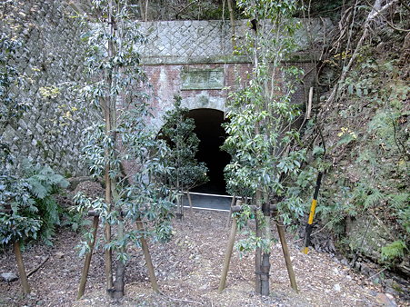R42旧道・三浦隧道1