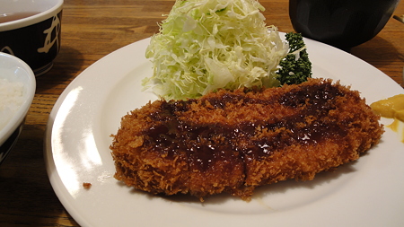 浅草 井泉 お箸で切れるとんかつ 1600円。